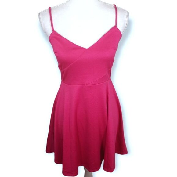 MAGENTA SKATER DRESS SZ.M/L EUC - Picture 1 of 6